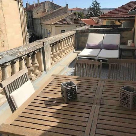 Grand Appartement En Maison De Ville Valreas Bagian luar foto